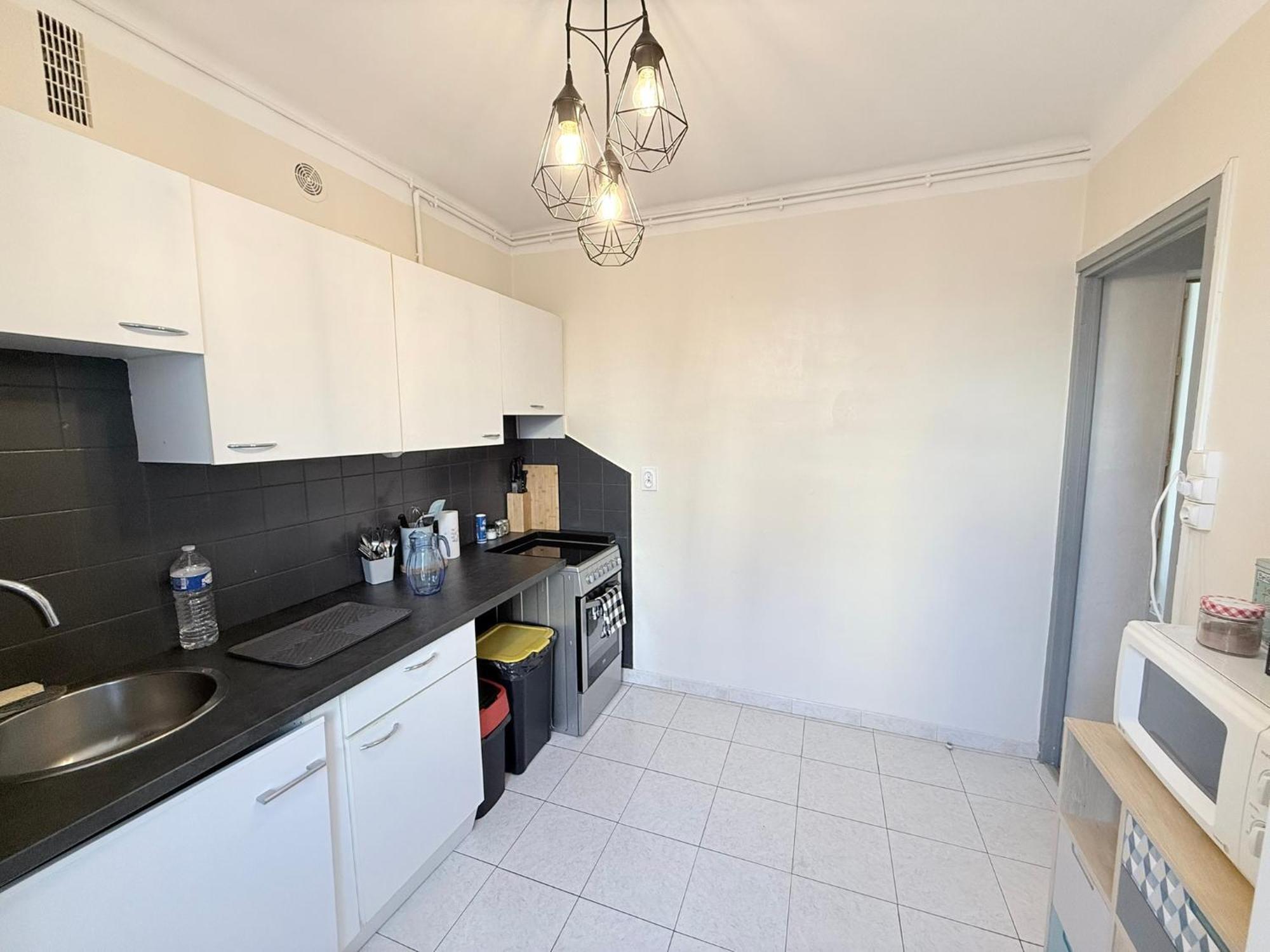 Appartement Les Arenes De - Centre 10 Min Gare -parking- 2 Nîmes