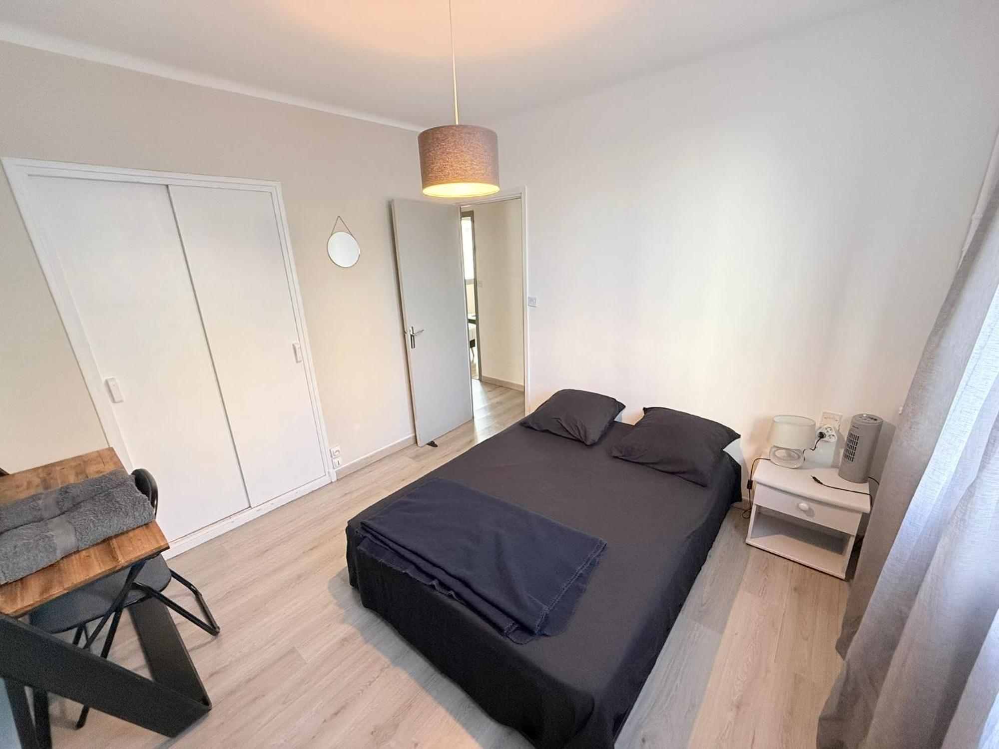 Appartement Les Arenes De - Centre 10 Min Gare -parking- 2 Nîmes