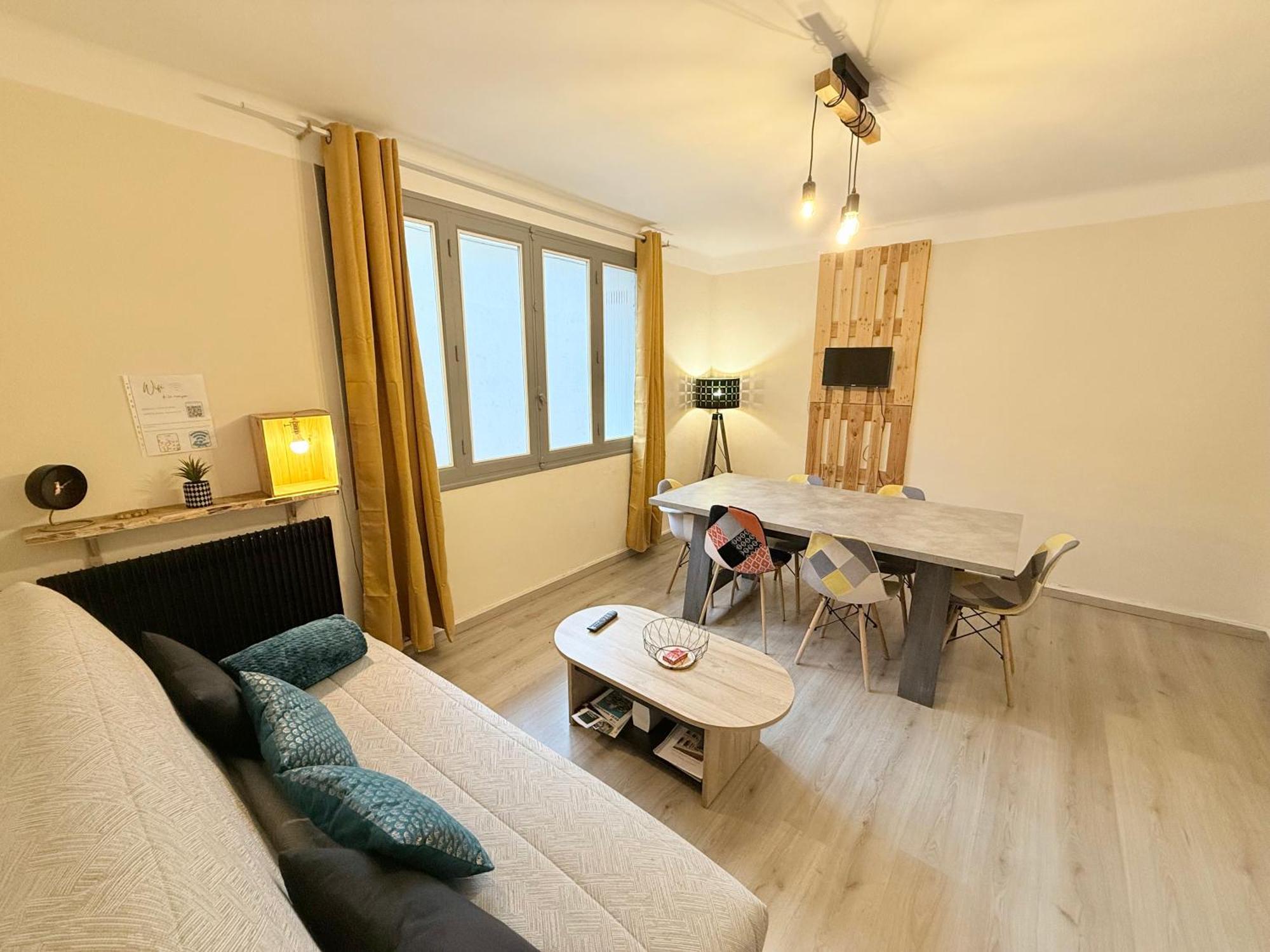 Les Arenes De - Centre 10 Min Gare -parking- 2 Appartement *